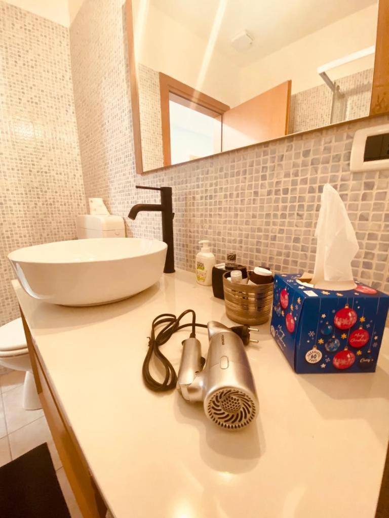 Casa Vacanze Viale Miramare 31- Delizioso Mini Loft Industrial Triest Exterior foto